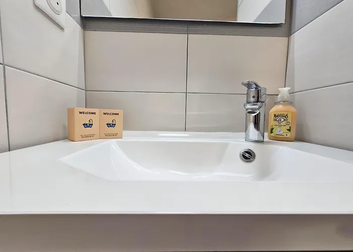 2 Terrasse, Parking A 200m De Place Morny Apartment